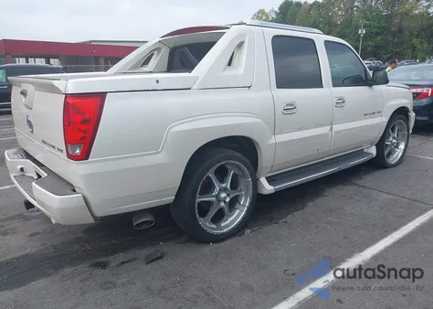 2002 Cadillac Escalade Ext Standard z USA, uszkodzony, nr VIN 3GYEK63N62G275469